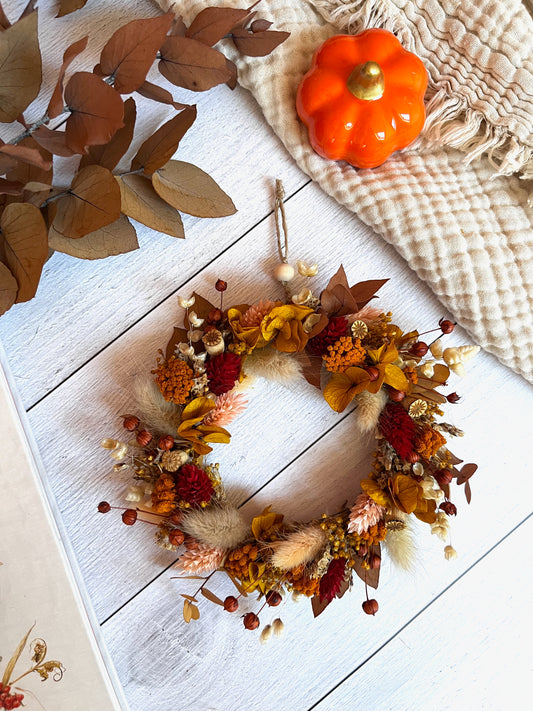 Couronne murale de fleurs séchées sur mesure