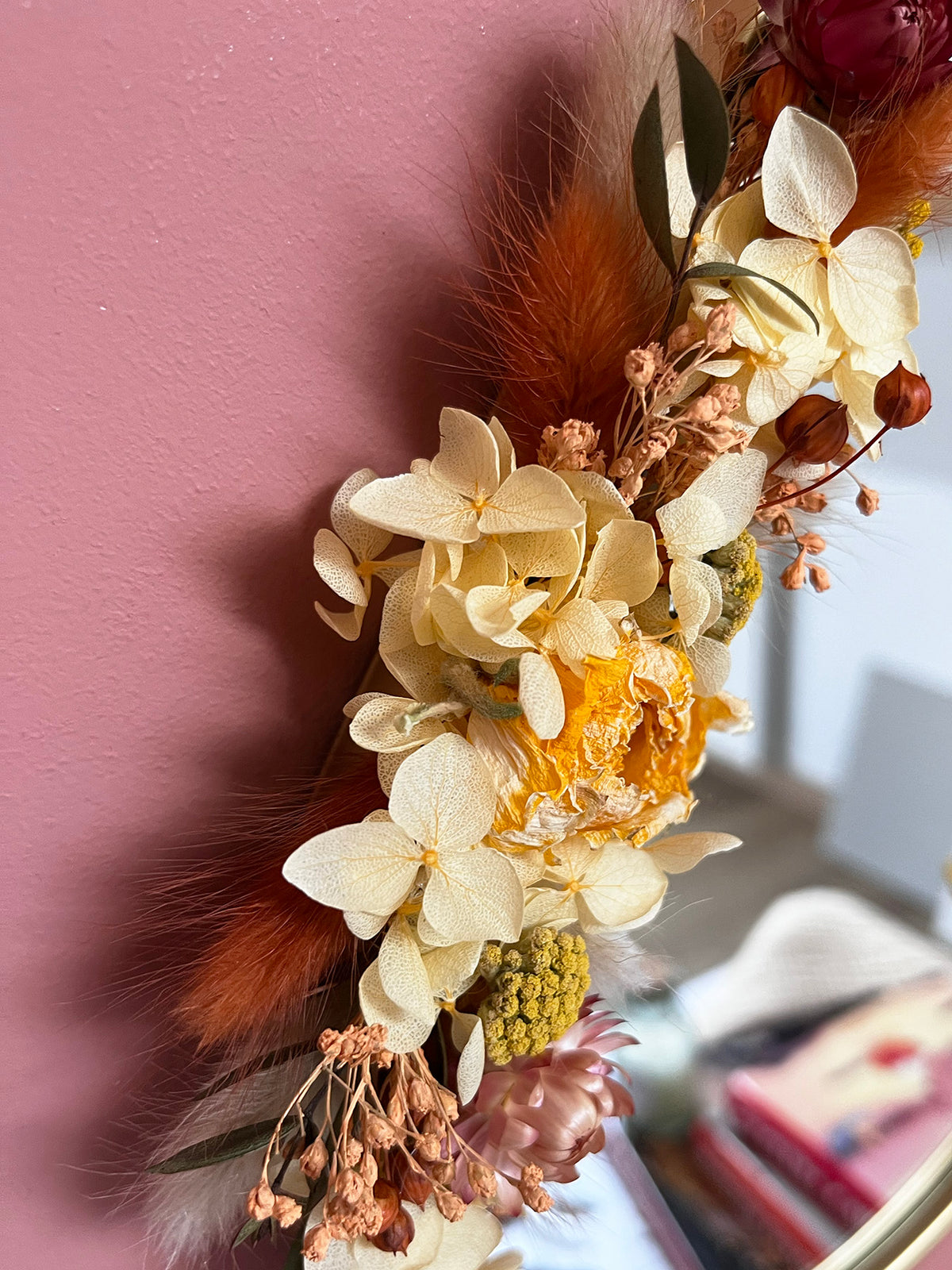 Miroir orné de fleurs séchées PÊCHE