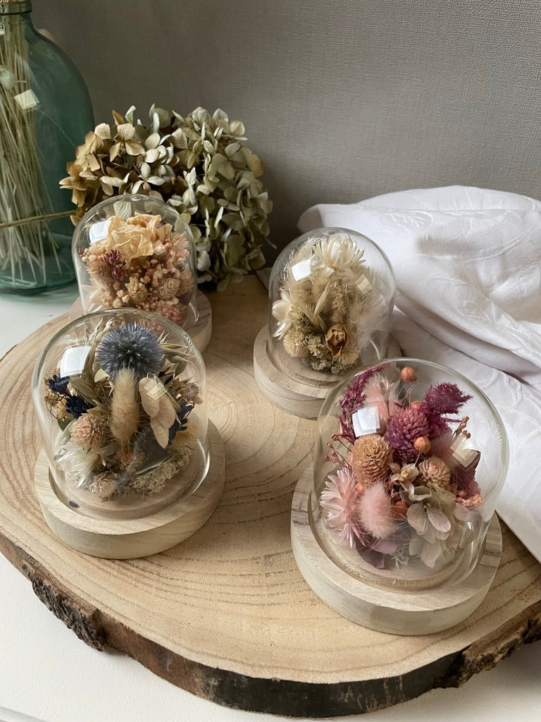 Cloche de fleurs séchées sur mesure